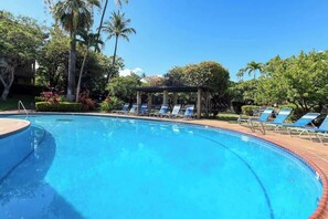 Pool - Your Sunny Kihei Condo Retreat (Kihei)