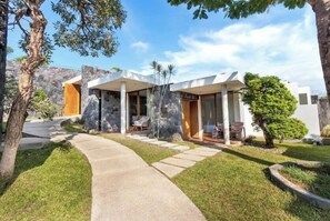 Garden view - VILLA MILA CANGGU (Canggu)