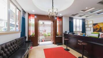 المنشأة من الداخل