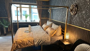 1 habitación, tabla de planchar con plancha, wifi y ropa de cama