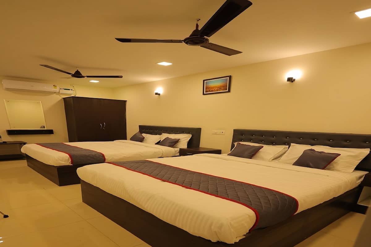 Quadruple Room | Air conditioning