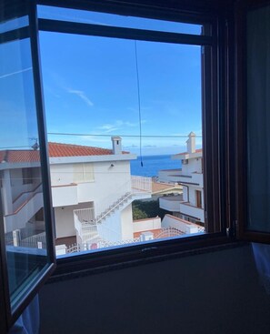 Interior - TRILO OE MARINU: central and convenient to services as well as the beach (Dorgali)