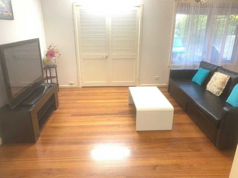 Cozy Stay In Glen Waverley - Dandenong