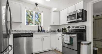 Bright 2br Great Location Near USU and Downtown
