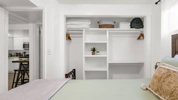 2 bedrooms, desk, iron/ironing board, travel cot
