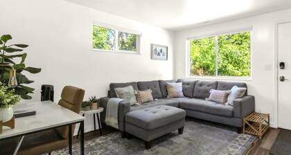 Bright 2br Great Location Near USU and Downtown