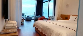 Qingdao Lingshan Island Haishang Starting Hotel