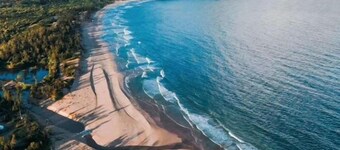 Left-hand hostel in Xichong,shenzhen