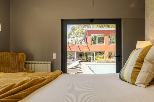 Carmim Villa by Cadenzalux