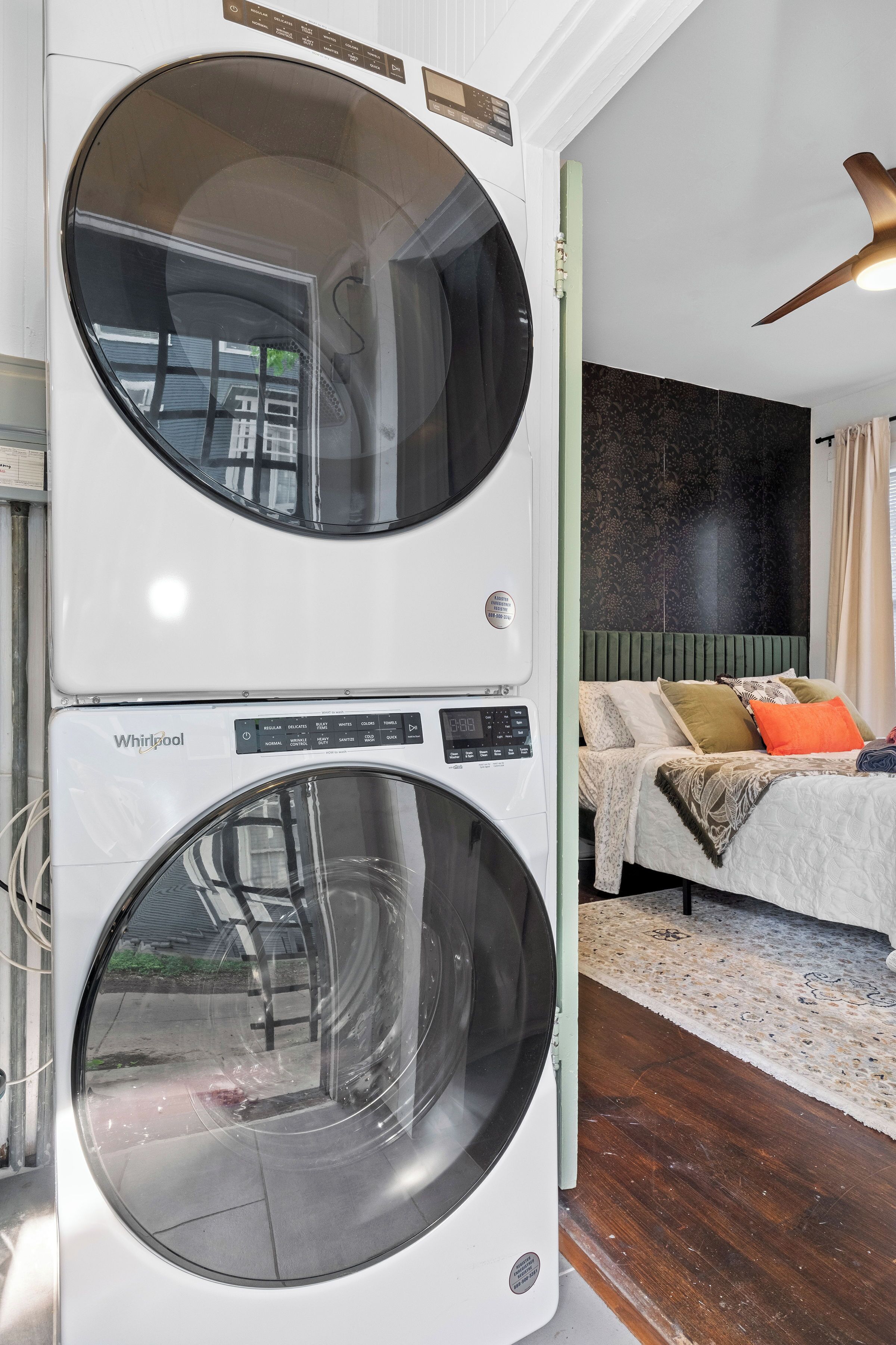 1 slaapkamer, een bureau, een strijkplank/strijkijzer, wifi