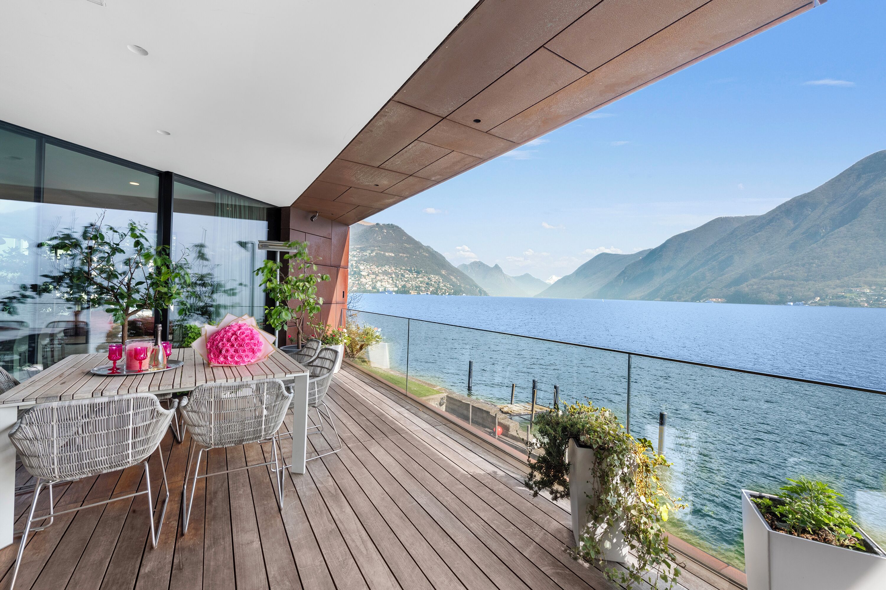 Family Villa, Multiple Bedrooms, Lakeside (Maison Sur l'Eau) | Rooftop terrace