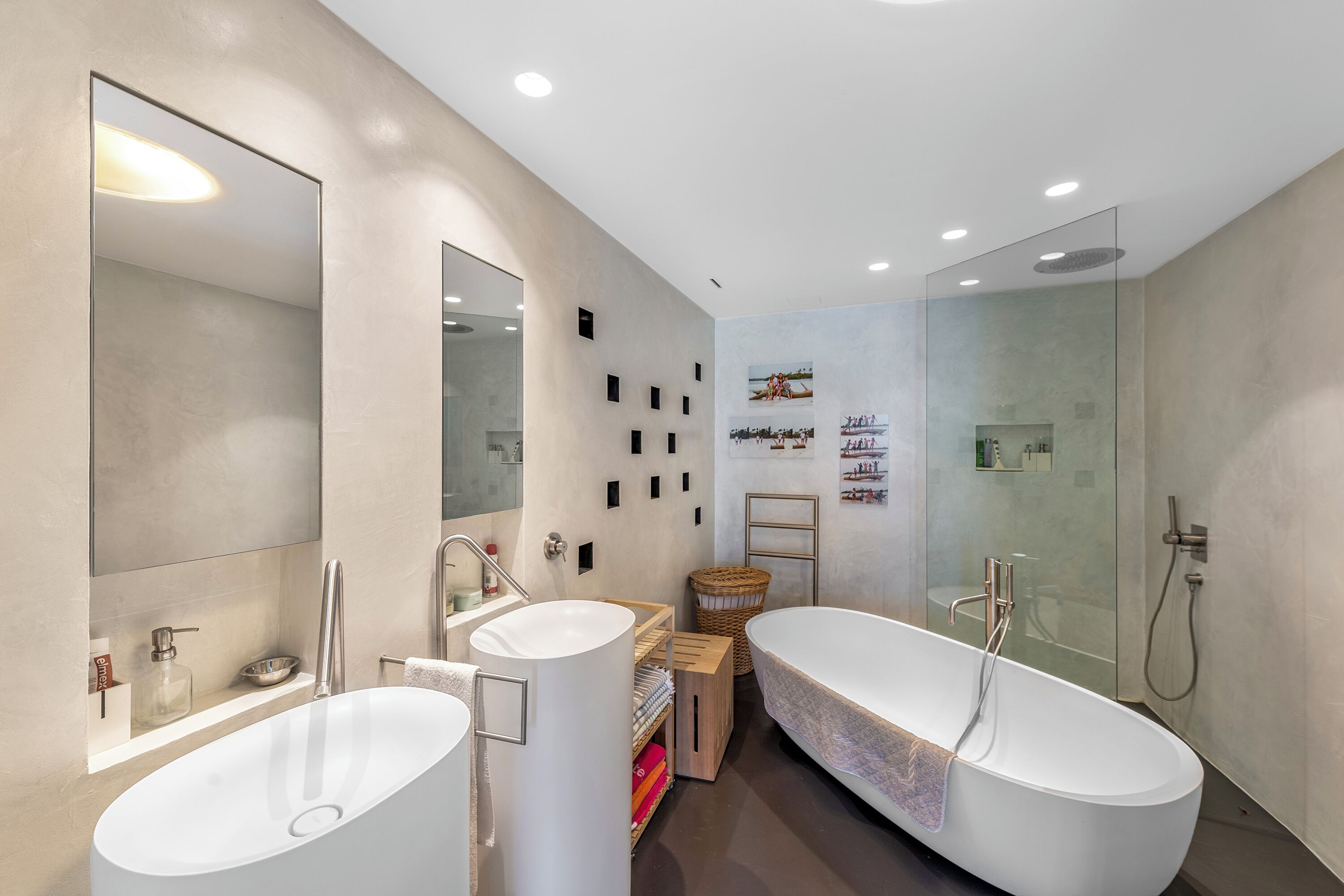 Villa Familiale, 3 chambres, balcon, en bord de lac (Maison Sur l'Eau - Lugano Villa with) | Salle de bain