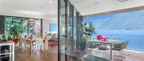 Family Villa, Multiple Bedrooms, 2 Bathrooms, Lakeside (Maison Sur l'Eau) | Outdoor dining