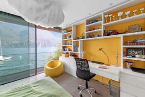 Family Villa, Multiple Bedrooms, 2 Bathrooms, Lakeside (Maison Sur l'Eau) | Interior - Maison Sur l'Eau (Paradiso)