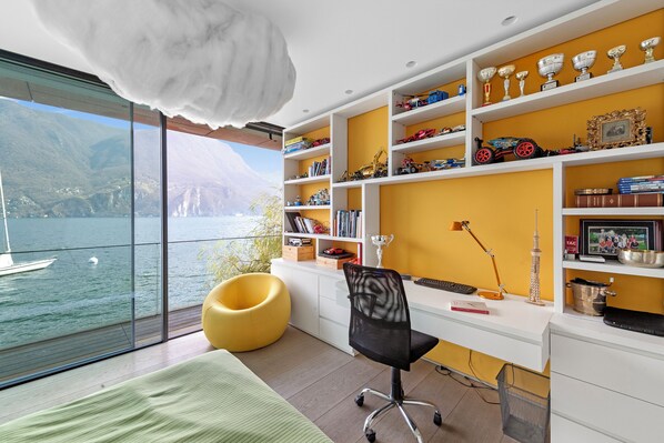 Family Villa, Multiple Bedrooms, 2 Bathrooms, Lakeside (Maison Sur l'Eau) | Interior - Maison Sur l'Eau (Paradiso)