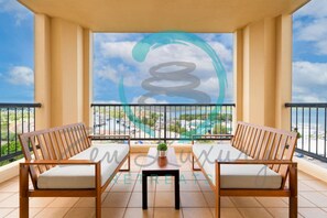 Apartment, Smoking