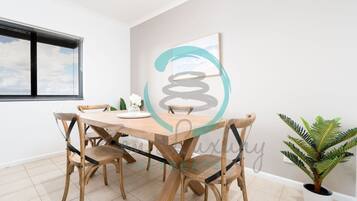 Apartment | 2 bedrooms, desk
