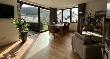 Apartment 'Zum Wilzenberg' with Mountain View, Balcony and Wi-Fi