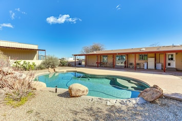 Morristown Vacation Rental | 3BR | 2BA | 1,600 Sq Ft | 4 Steps Required