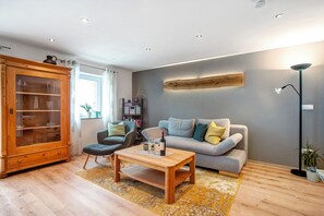 Fernseher, Stereoanlage