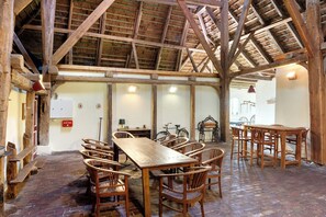 Dining - Holiday Apartment 'Fewo 5' with Private Terrace, Shared Garden and Wi-Fi (Oldenswort)