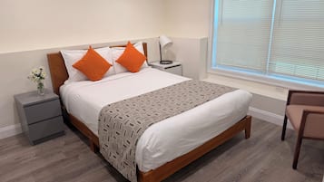 2 bedrooms, in-room safe, iron/ironing board, WiFi (free)
