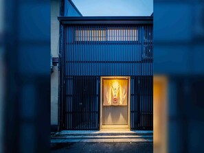 Exterior - Akeiro Machiya House (Kyoto)