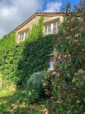Exterior detail - Le Grenier, a charming gîte on the side of a hill. Stunning views, stunning pool (Celles)