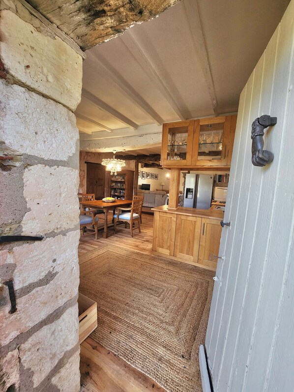 Dining - Le Grenier, a charming gîte on the side of a hill. Stunning views, stunning pool (Celles)