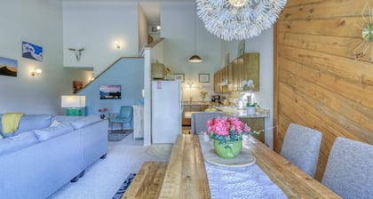 Pristine Pines: Bright Uptown Condo w/ Cozy Fireplace, Large Deck, Mountain Views, Walk to Amenities