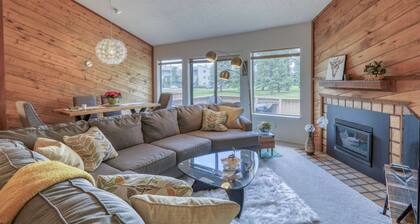 Pristine Pines: Bright Uptown Condo w/ Cozy Fireplace, Large Deck, Mountain Views, Walk to Amenities