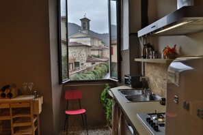 Réfrigérateur, four, plaque de cuisson, lave-vaisselle