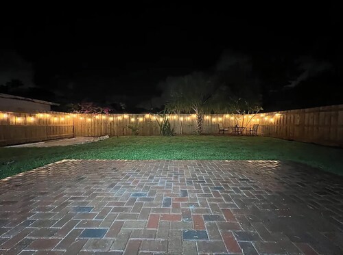 4BR Charming Home By Beachside