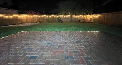 4BR Charming Home By Beachside