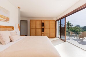 Four Bedroom Private Pool Villa with Jungle View | Blick vom Balkon