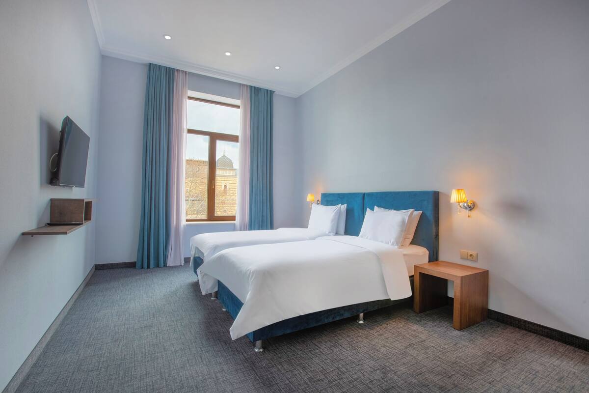 Deluxe Room - Opera View | Coffres-forts dans les chambres, chambres insonorisées