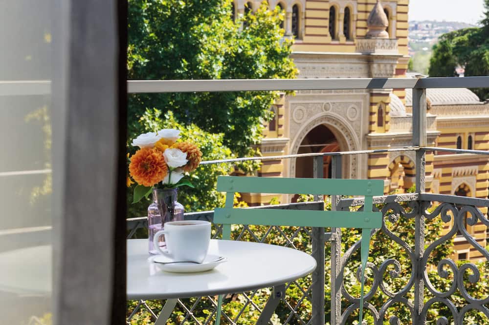 Alma Boutique Hotel