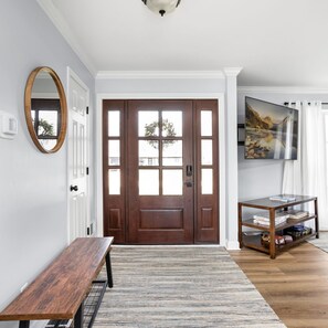 House - Hometown Hideaway - 4BR 2 5BA Pool Game Room (Greenwood)