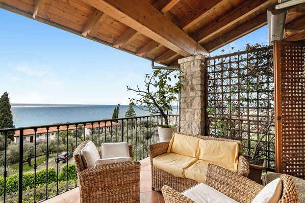 Property grounds - Grotten Loft with lake view and pool (Toscolano Maderno)