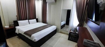 Business Double Room | Free WiFi, bed sheets
