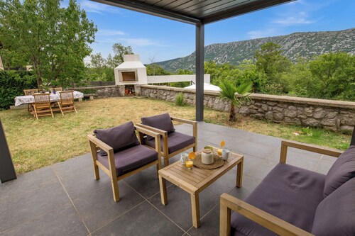 Discover a cozy vacation home in Grižane, designed for up to four guests.