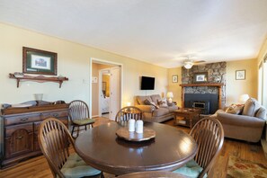 Smart-TV, bordtennis og kontorer