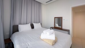4 chambres, fer et planche à repasser, Wi-Fi gratuit, draps fournis
