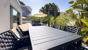 Outdoor dining - City Napa Seaview Villas - Villa 5, Luxury Villa (Ayia Napa)
