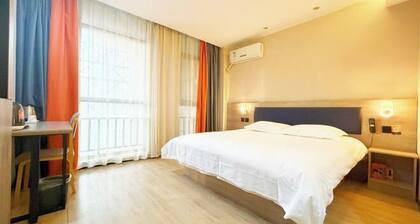 Meet Maple Hotel