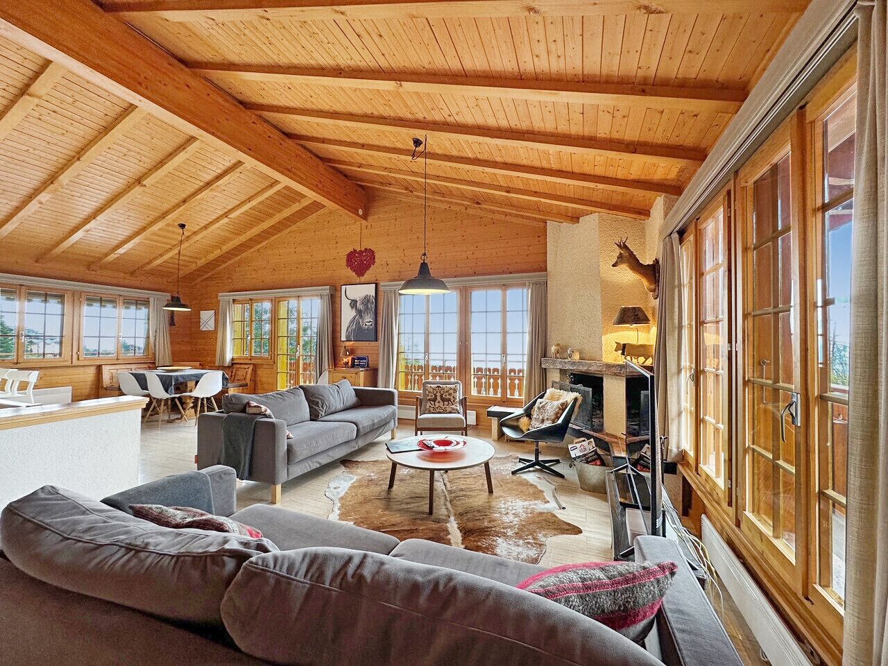 Télévision, cheminée