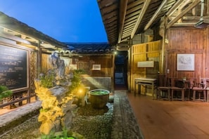 Lobby lounge - Painting Base in Yun Shui Trackway (Nanjing County)