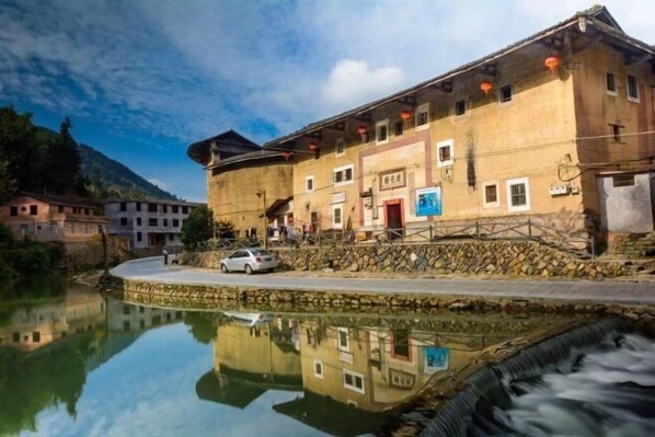 บริเวณภายนอก