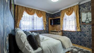 Studio Suite Bisnis, pemandangan taman | 1 kamar tidur, brankas, dan didekorasi berbeda-beda