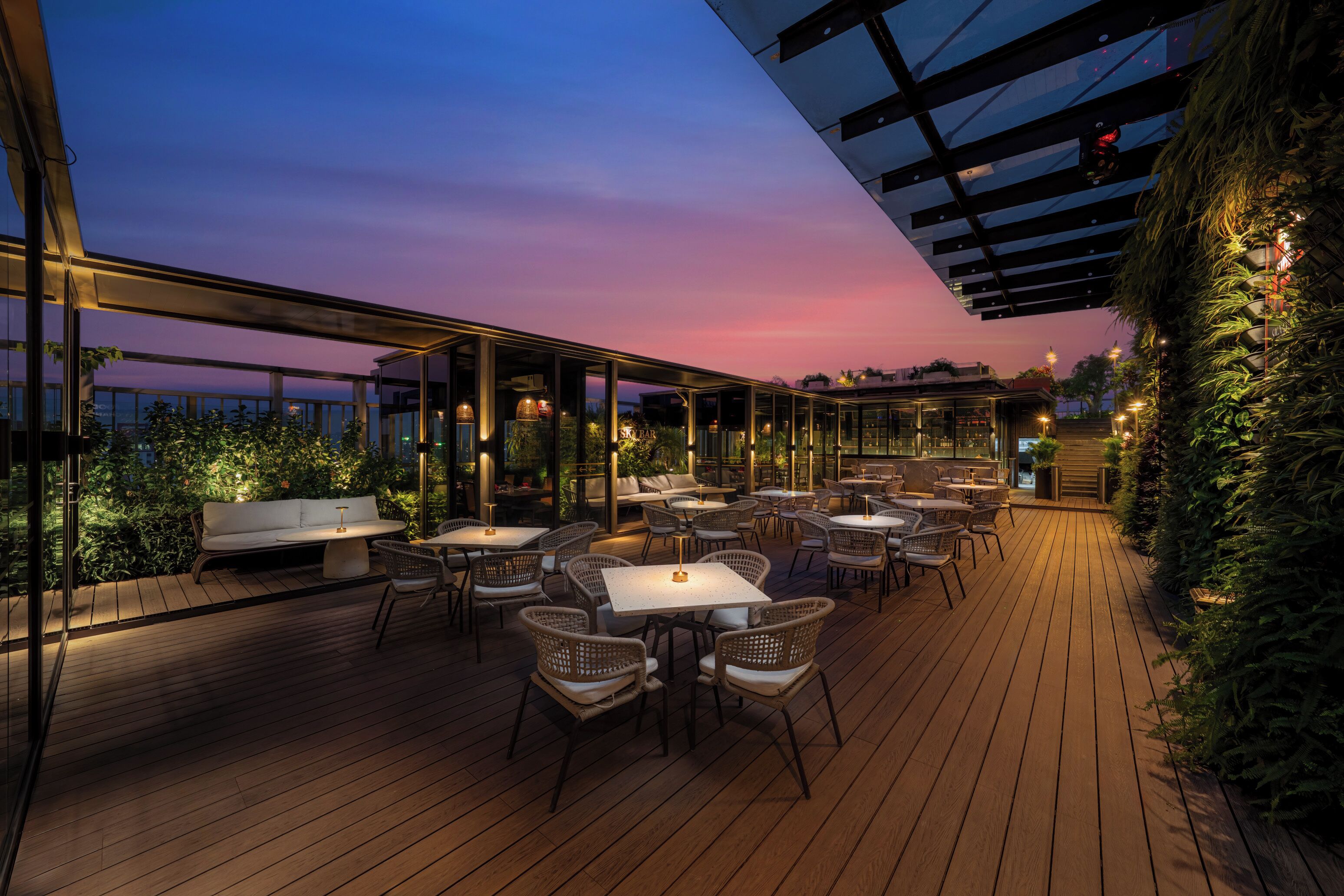 Se sirven desayunos, comidas y cenas 